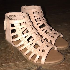 Tan thick high heel shoes!